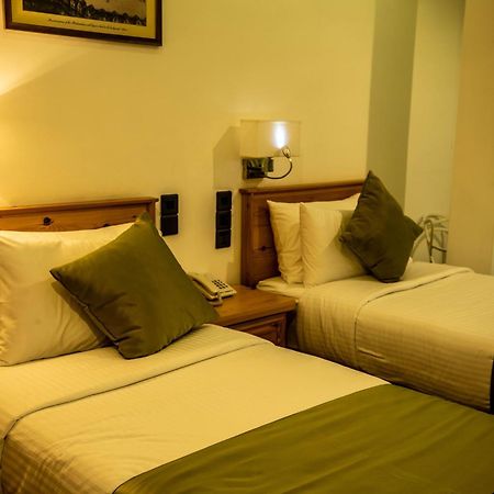 Hotel Ganthera קנדי מראה חיצוני תמונה