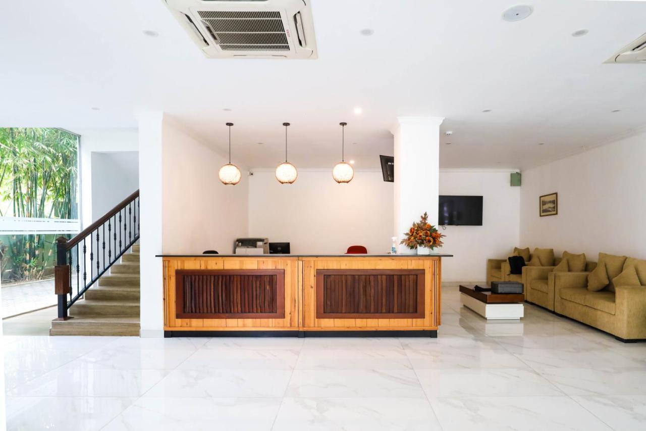 Hotel Ganthera קנדי מראה חיצוני תמונה