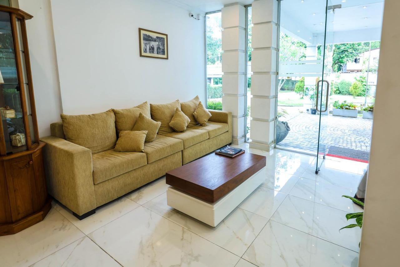 Hotel Ganthera קנדי מראה חיצוני תמונה