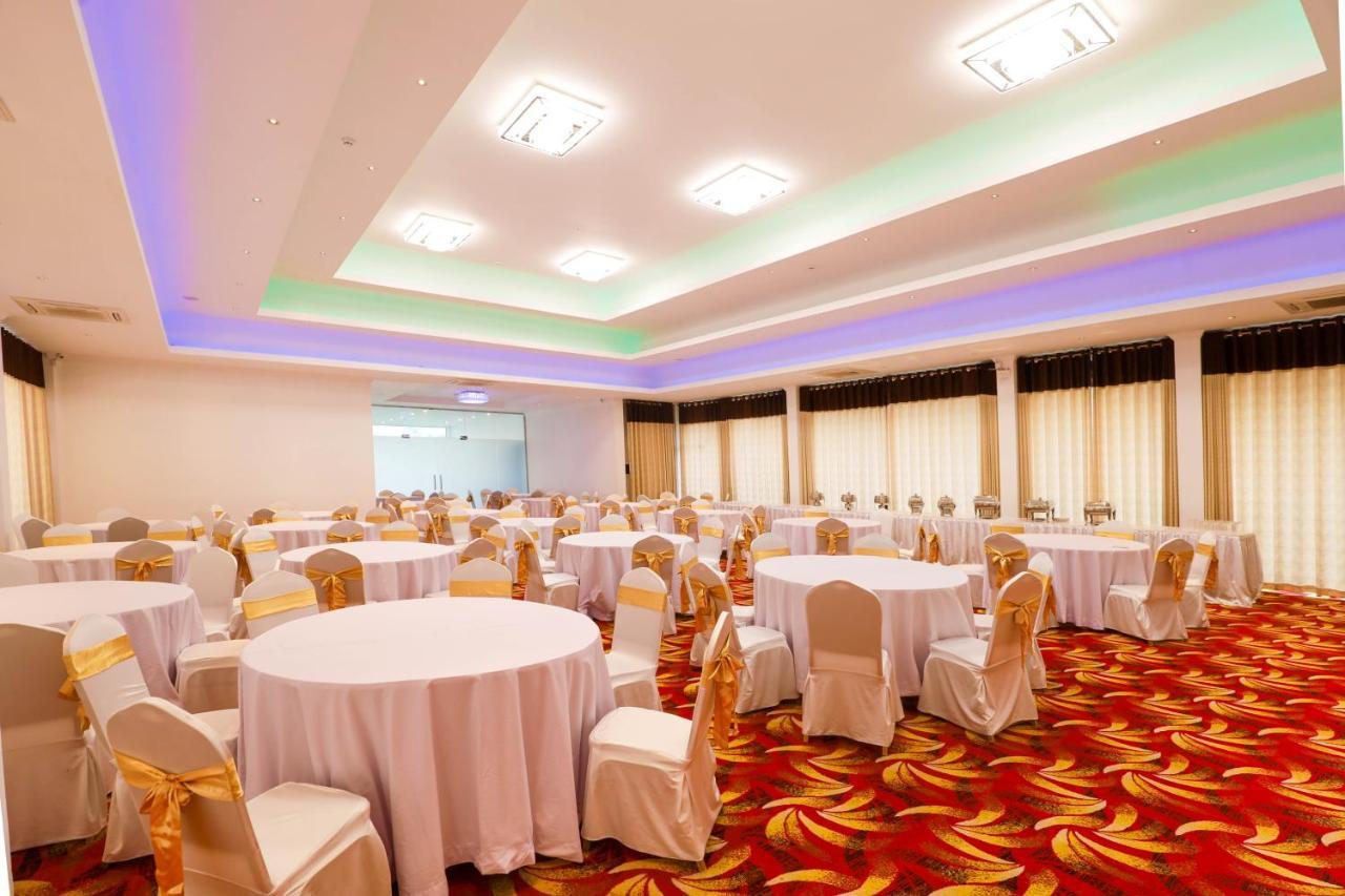 Hotel Ganthera קנדי מראה חיצוני תמונה