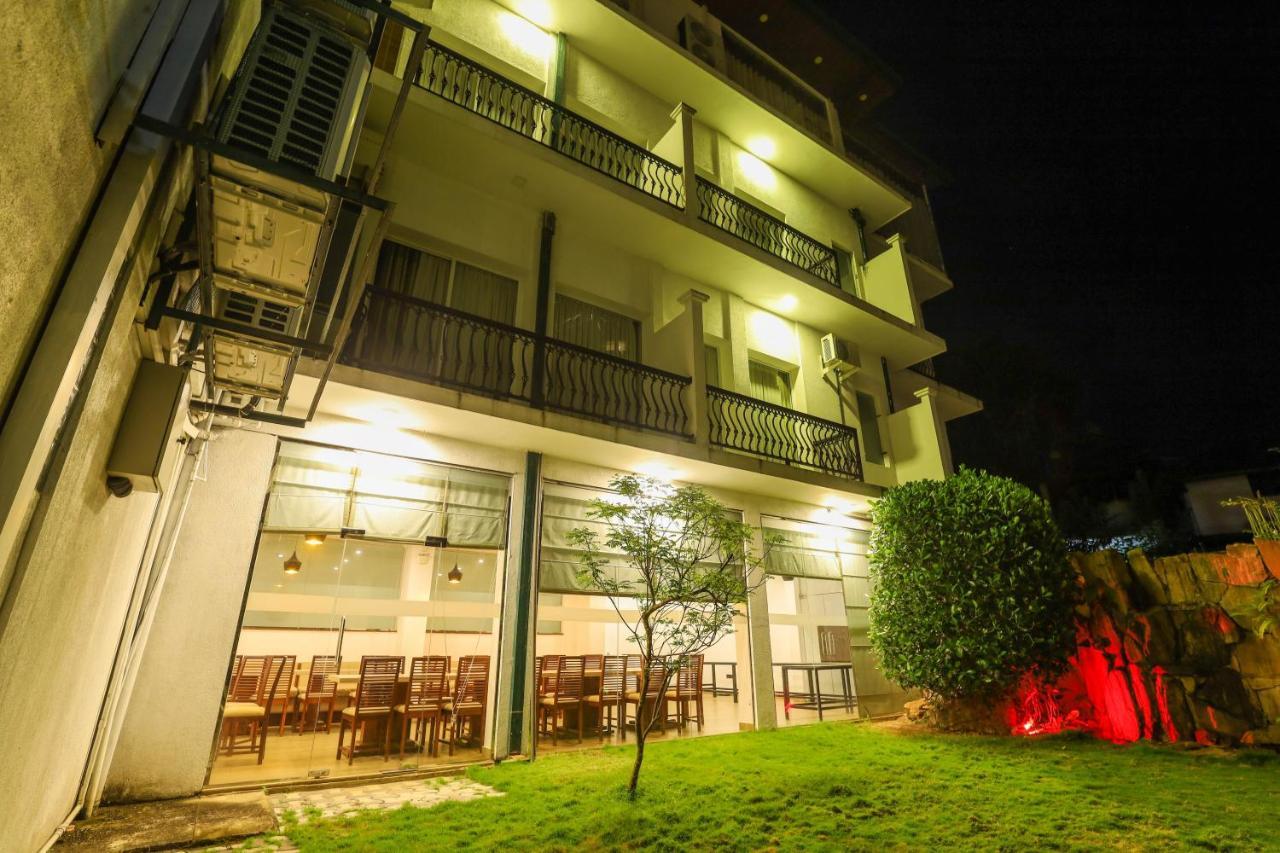 Hotel Ganthera קנדי מראה חיצוני תמונה