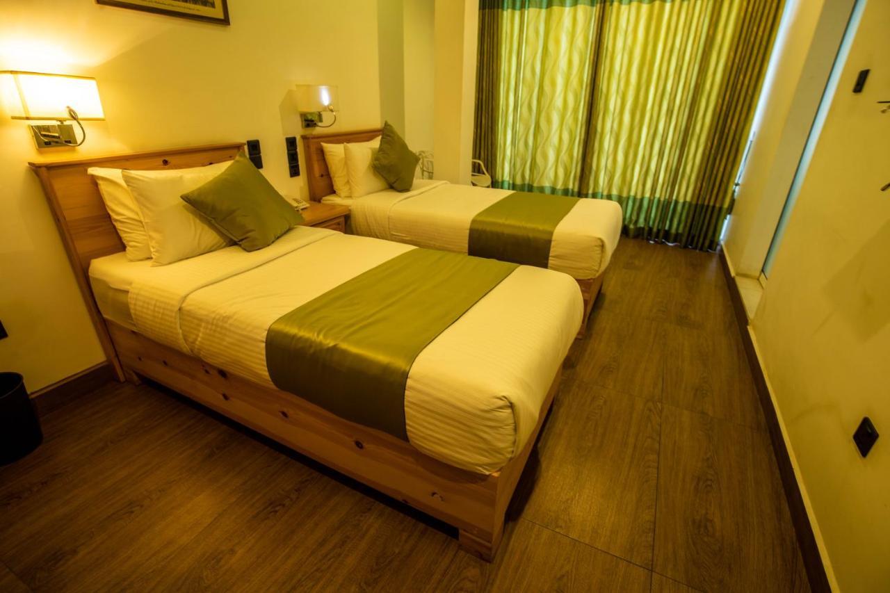 Hotel Ganthera קנדי מראה חיצוני תמונה
