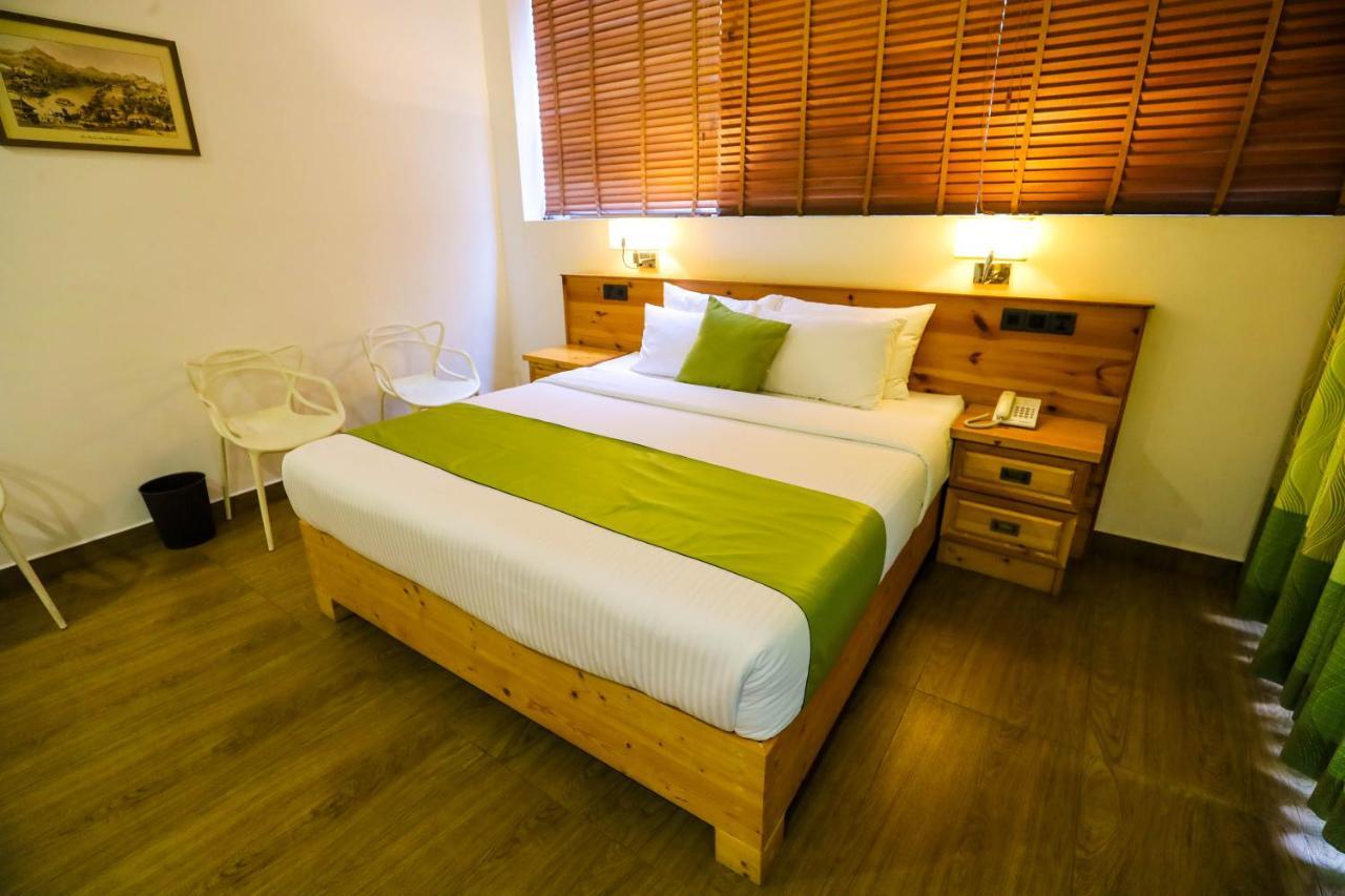Hotel Ganthera קנדי מראה חיצוני תמונה