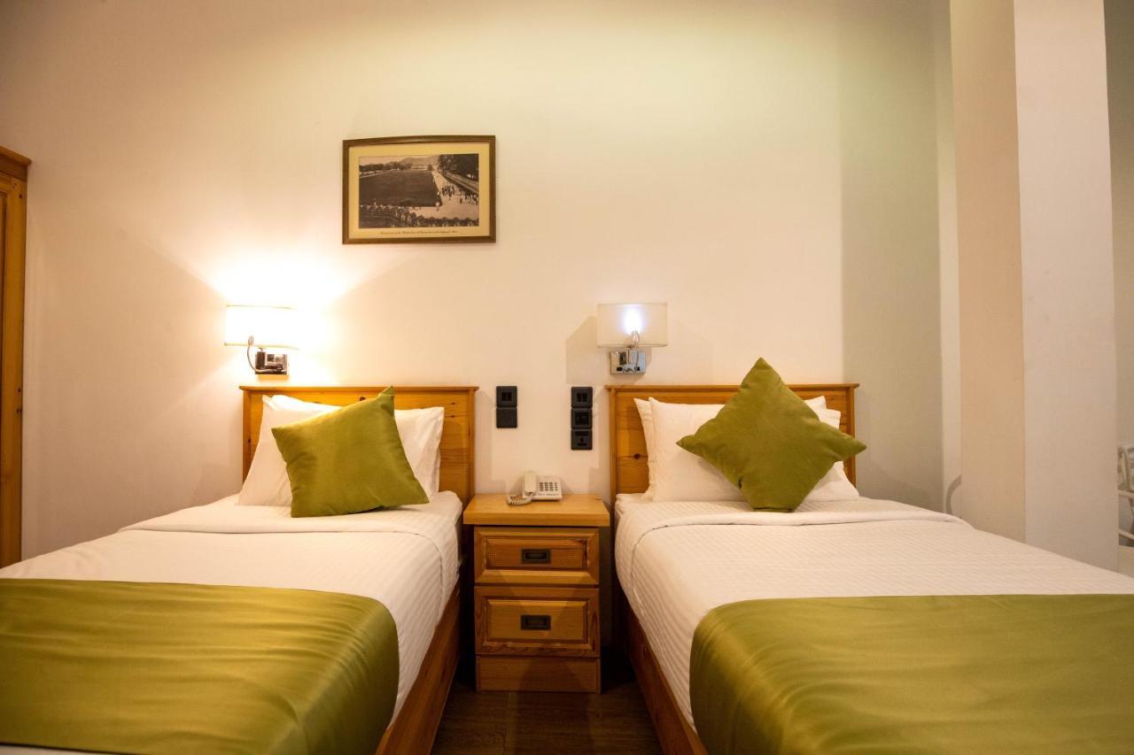 Hotel Ganthera קנדי מראה חיצוני תמונה