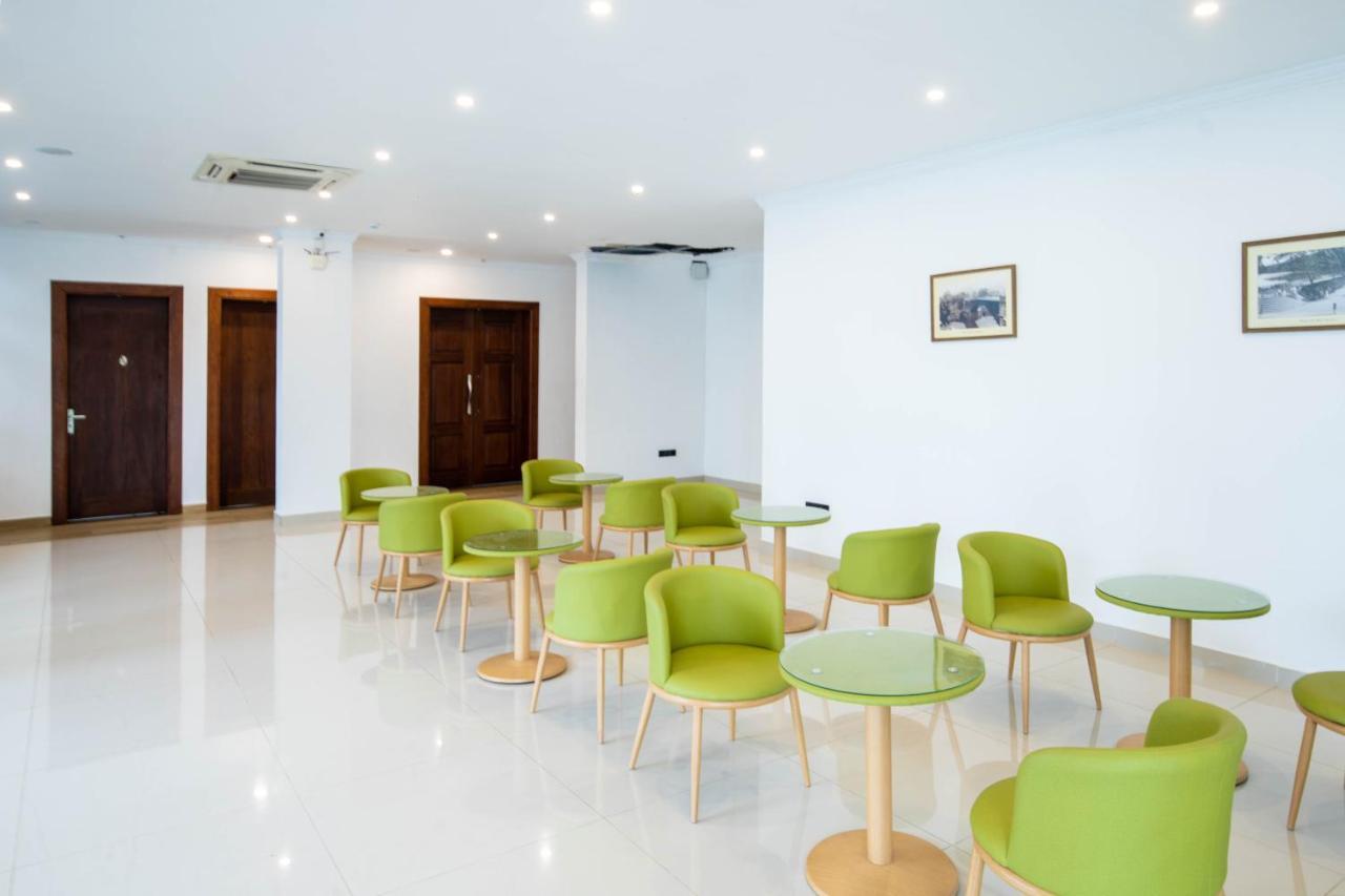 Hotel Ganthera קנדי מראה חיצוני תמונה