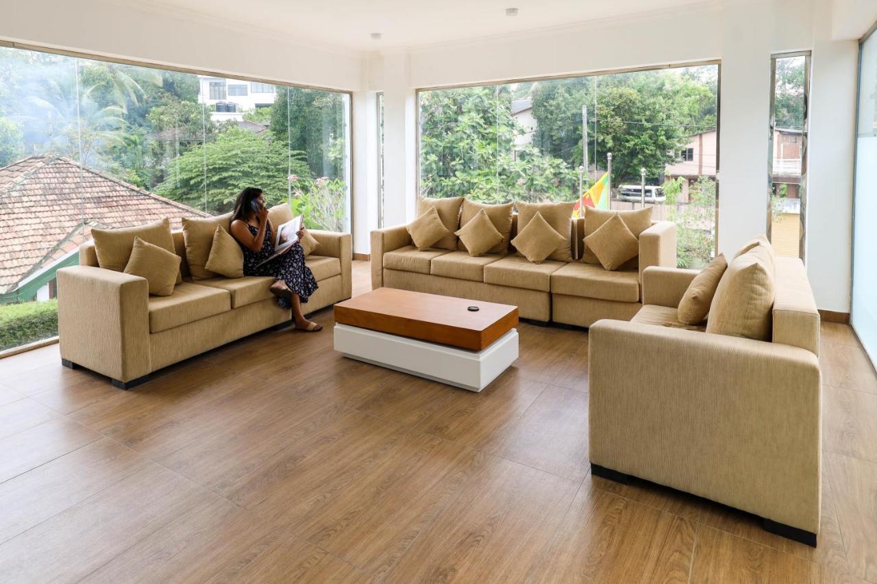 Hotel Ganthera קנדי מראה חיצוני תמונה