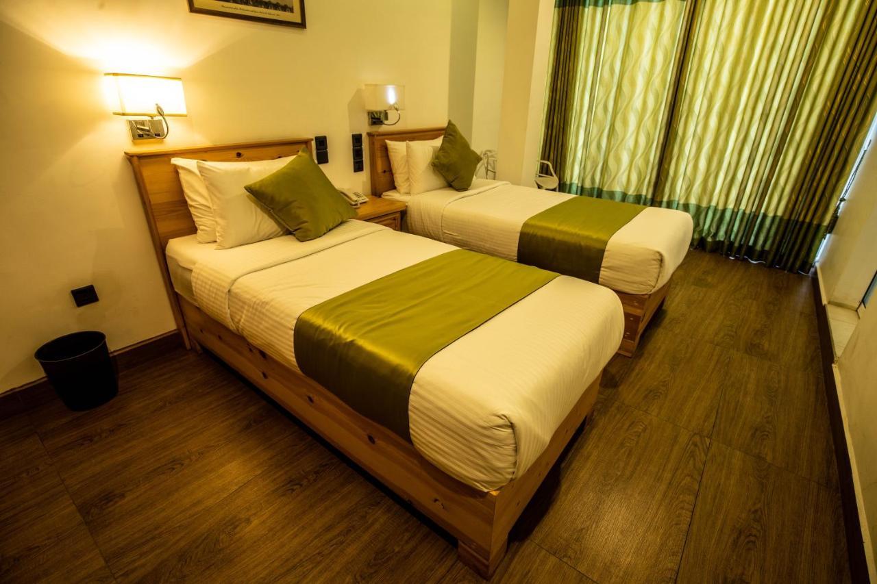 Hotel Ganthera קנדי מראה חיצוני תמונה