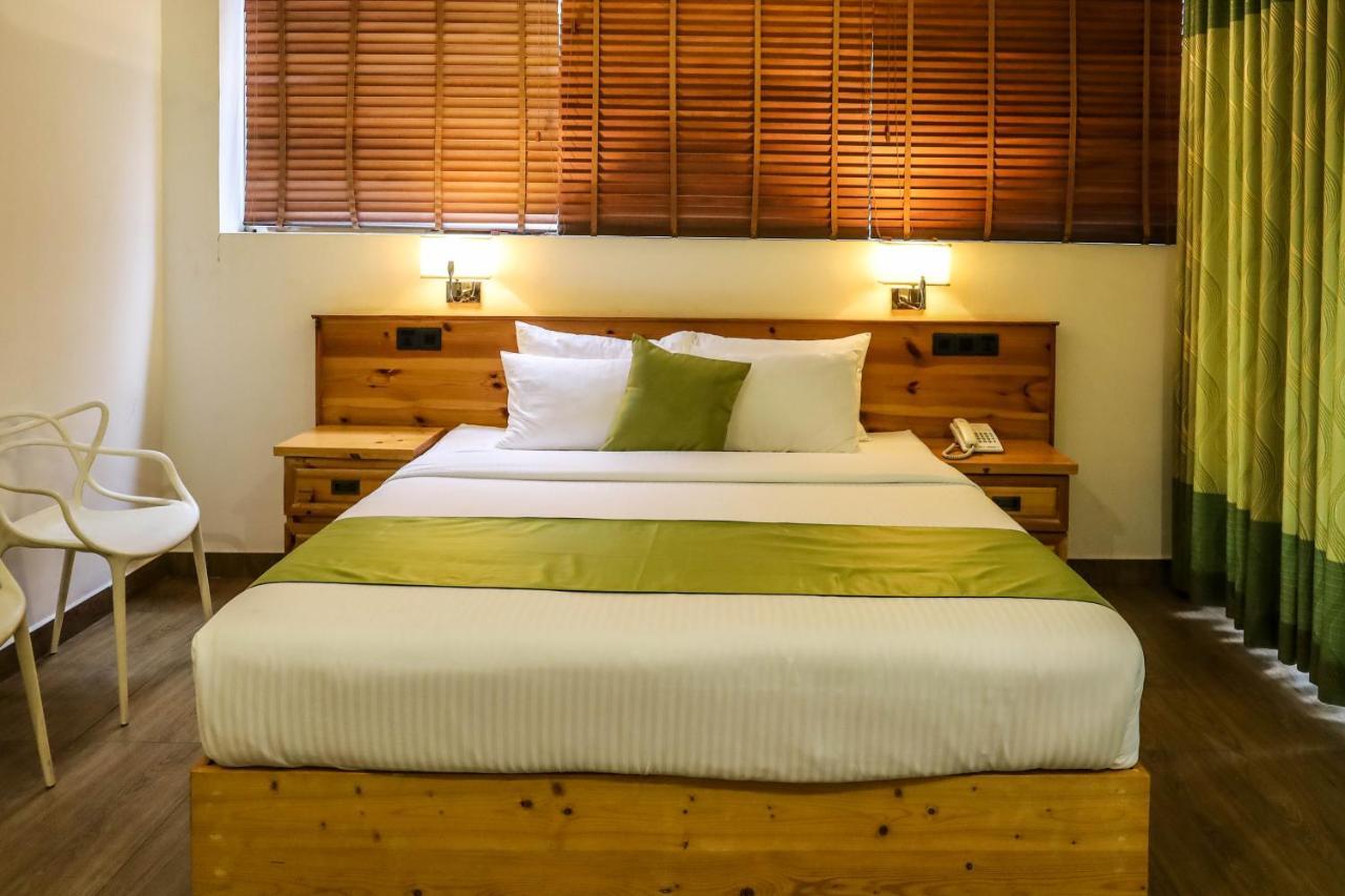 Hotel Ganthera קנדי מראה חיצוני תמונה