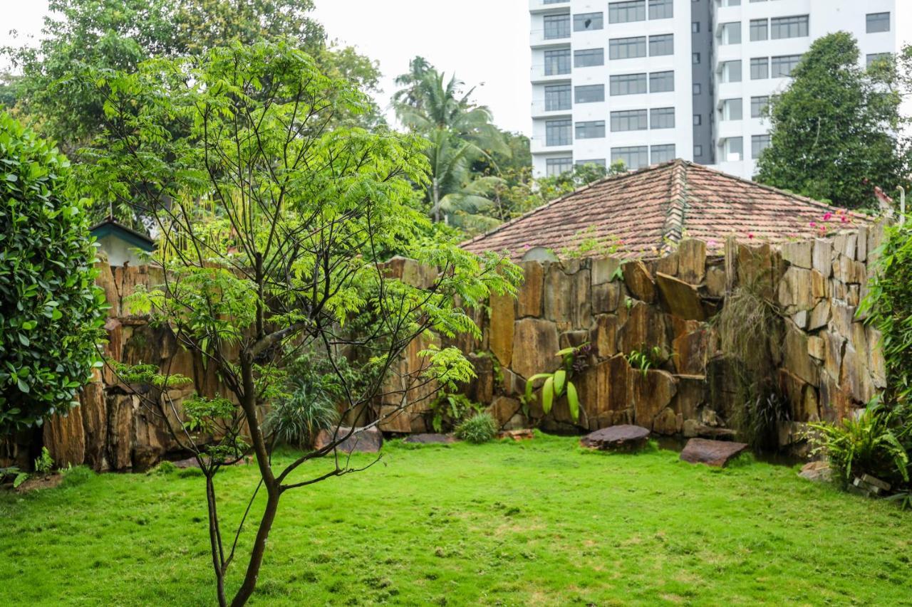 Hotel Ganthera קנדי מראה חיצוני תמונה