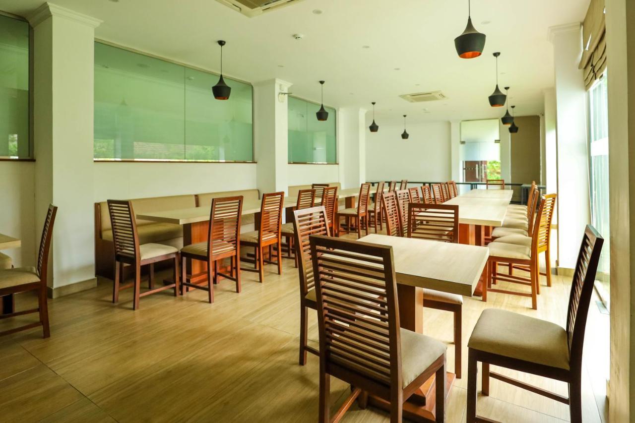 Hotel Ganthera קנדי מראה חיצוני תמונה