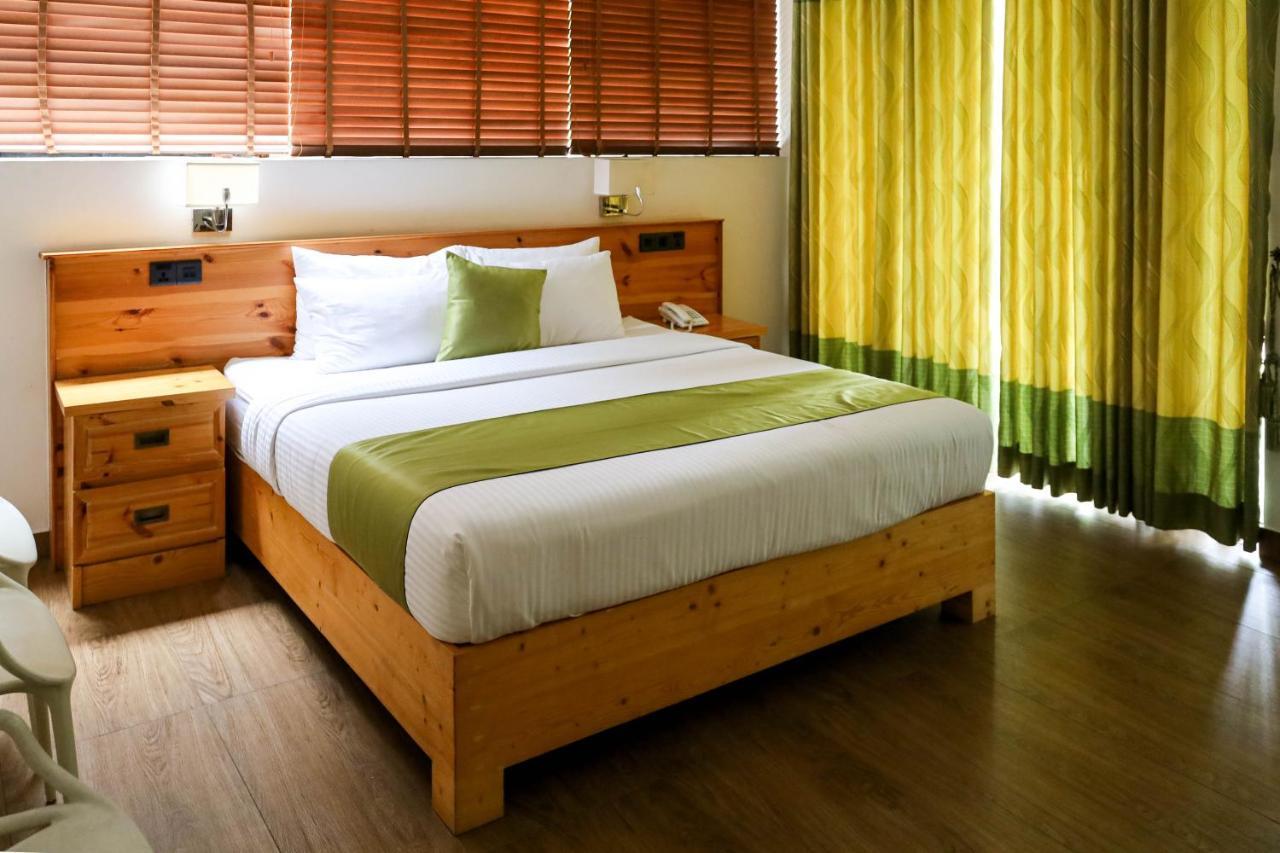 Hotel Ganthera קנדי מראה חיצוני תמונה